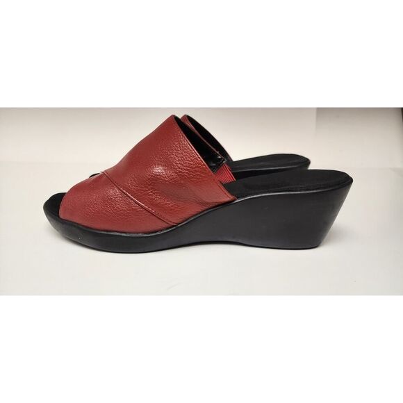 Aerosoles Women's Faux Leather Wedge Sandals Slip On Slides Red Leather Size 10W - Picture 10 of 11